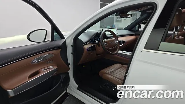 Genesis GV70 — Фото автомобиля 15
