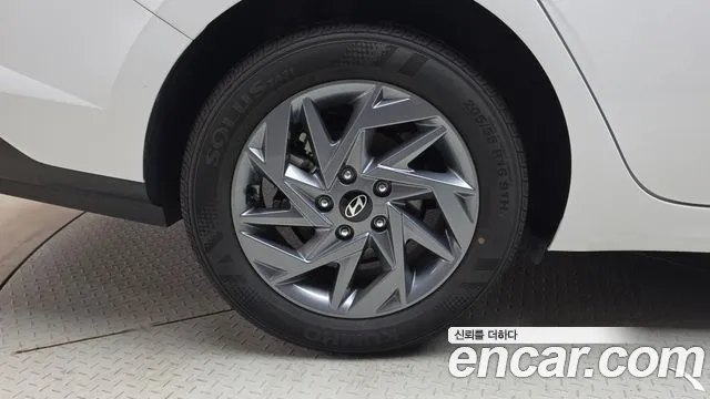 Hyundai Avante CN7 — Фото автомобиля 5