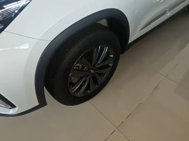 Chery Tiggo 8 — Фото автомобиля 22