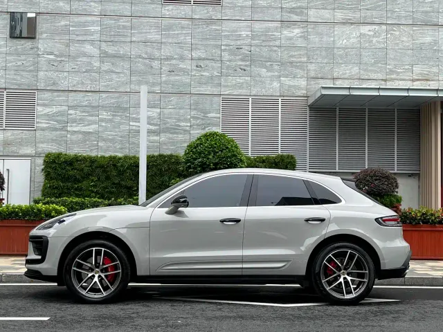 Porsche Macan — Фото автомобиля 3