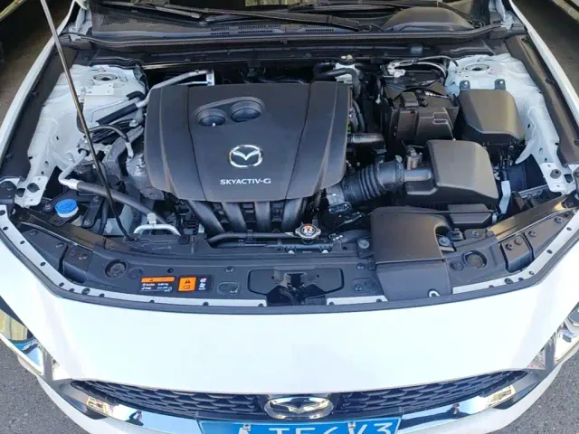 Mazda Axela — Фото автомобиля 19