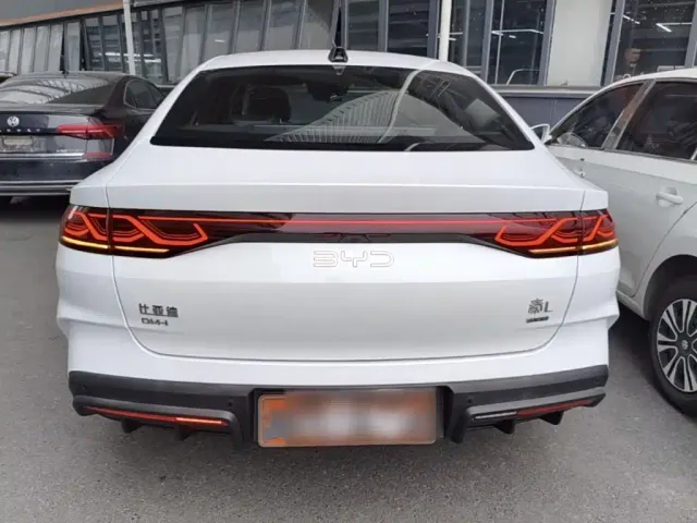 BYD Qin L — Фото автомобиля 5