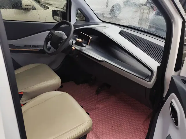 Wuling NanoEV — Фото автомобиля 6