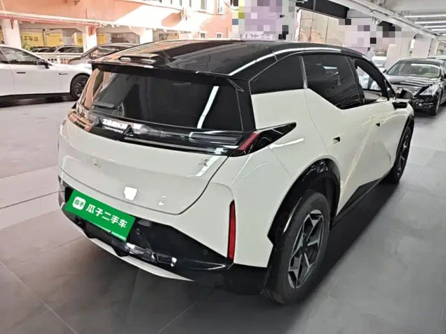 Zeekr X — Фото автомобиля 6
