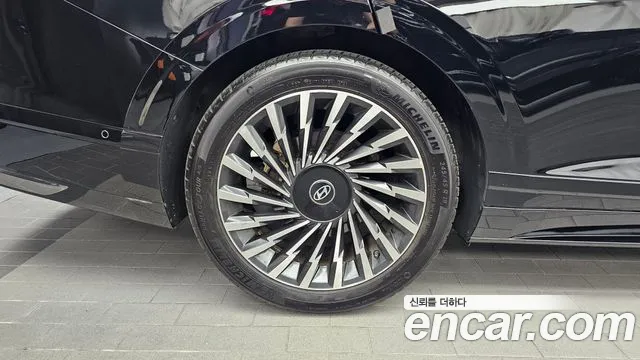 Hyundai Grandeur GN7 — Фото автомобиля 5