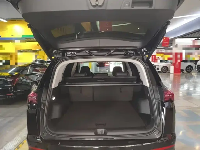 Buick Envision Plus — Фото автомобиля 18