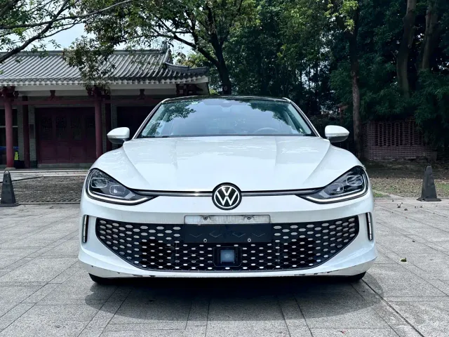 Volkswagen Lamando — Фото автомобиля 2