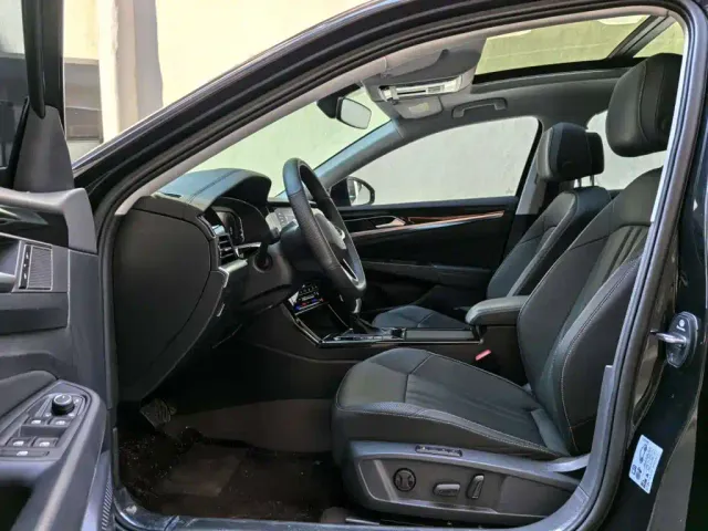 Volkswagen Passat — Фото автомобиля 9