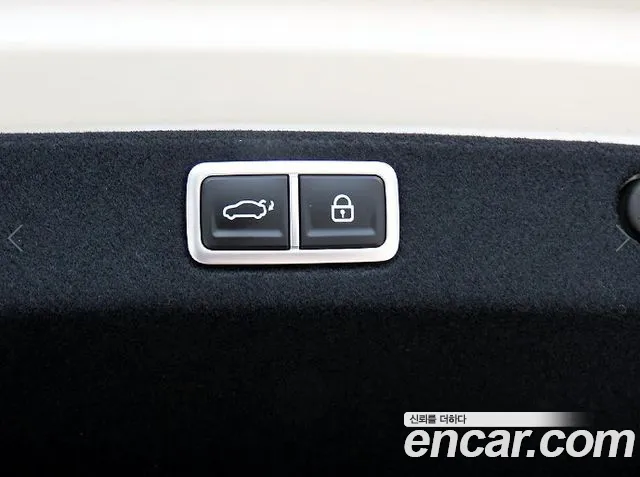 Hyundai Grandeur Grandeur (GN7) 2.5 Бензин 2WD — Фото автомобиля 15