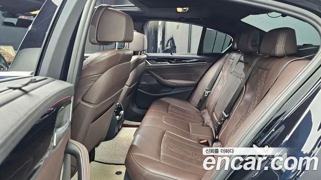 BMW 5-Series 5 серия (G30) — Фото автомобиля 10