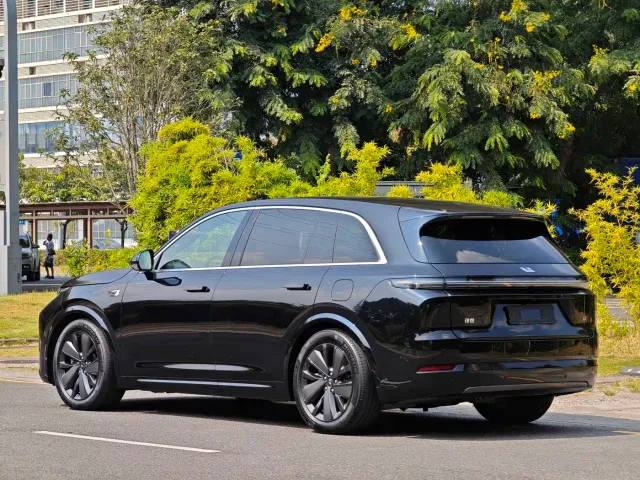 Li Auto L7 — Фото автомобиля 6