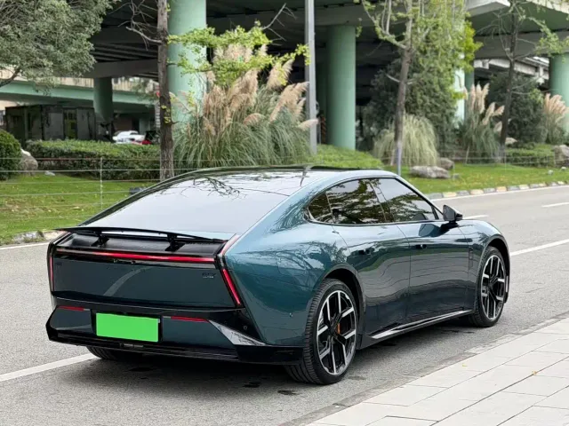 Xpeng P7 — Фото автомобиля 5