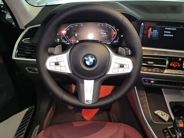 BMW X5 — Фото автомобиля 10