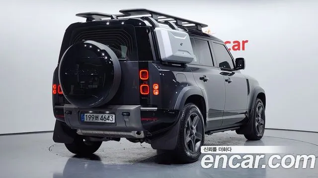 Land Rover Defender Defender (L663) 110 P300 X-Dynamic SE — Фото автомобиля 2