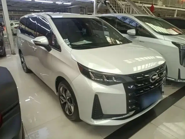 GAC Trumpchi M6 — Фото автомобиля 3