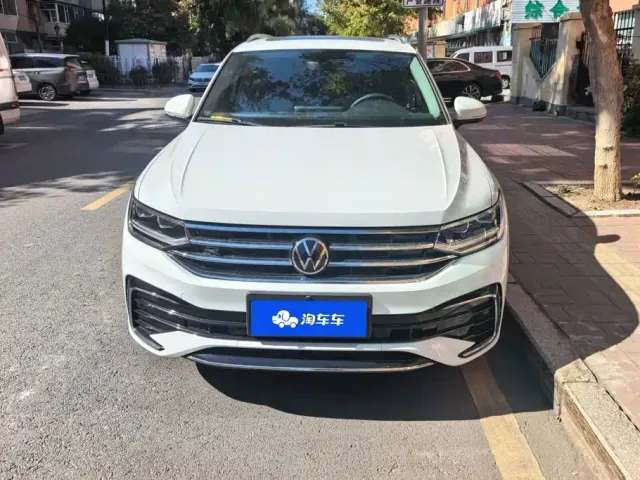 Volkswagen Tiguan L — Фото автомобиля 2