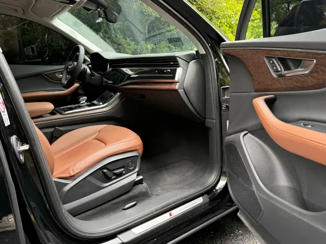 Audi Q7 — Фото автомобиля 8