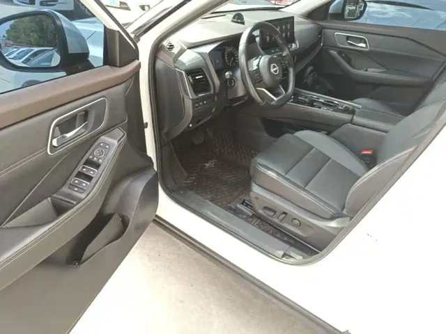 Nissan X-Trail — Фото автомобиля 11