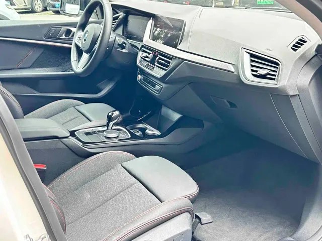 BMW 2 Series — Фото автомобиля 9
