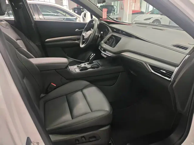 Cadillac XT4 — Фото автомобиля 7