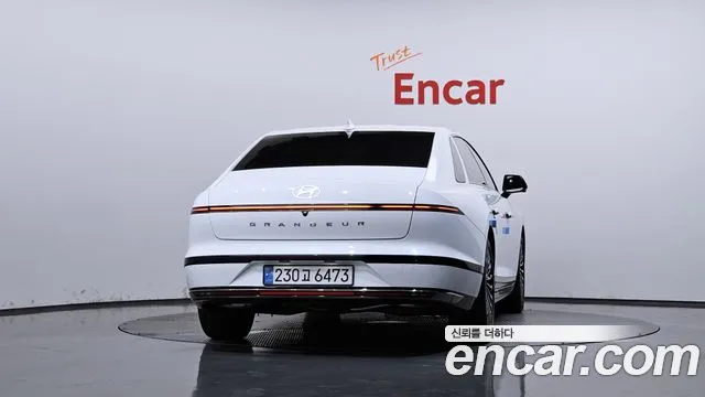 Hyundai Grandeur GN7 — Фото автомобиля 4