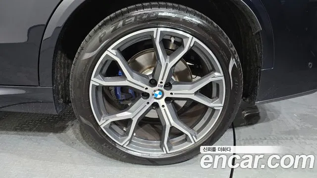 BMW X5 xDrive 40i M Sport — Фото автомобиля 18