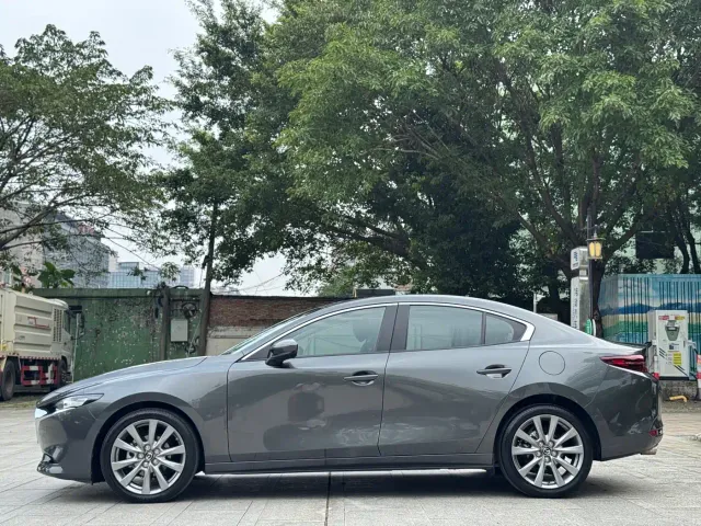 Mazda Axela — Фото автомобиля 5