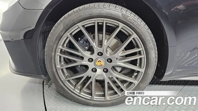 Porsche Panamera 971 — Фото автомобиля 5