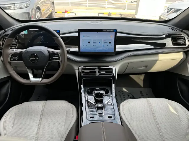 BYD Qin PLUS — Фото автомобиля 11
