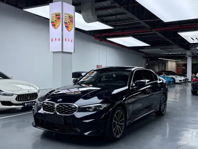 Фотография автомобиля — BMW 3 Series
