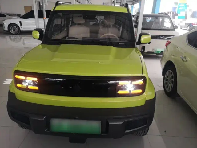 Baojun Yep — Фото автомобиля 2