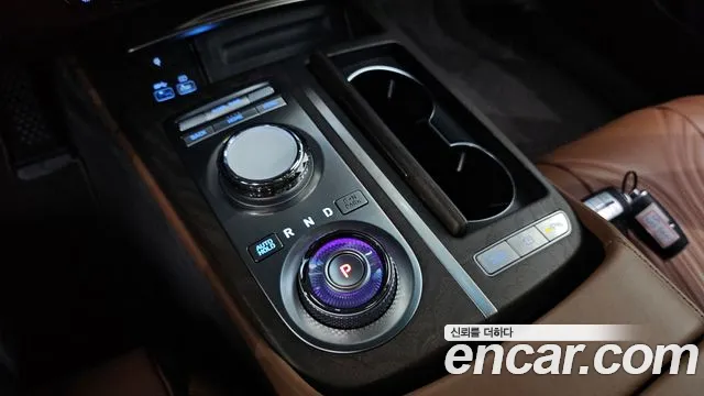 Genesis G80 Бензин 2.5 турбо AWD — Фото автомобиля 9