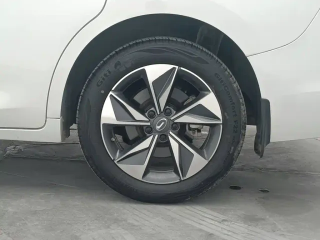 GAC Trumpchi M6 — Фото автомобиля 10