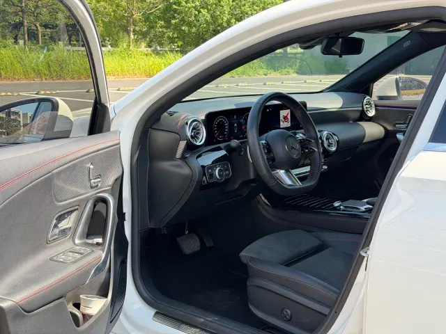 Mercedes-Benz A-Class — Фото автомобиля 9