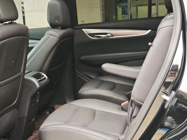 Cadillac XT6 — Фото автомобиля 9
