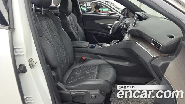 Peugeot 3008 — Фото автомобиля 11