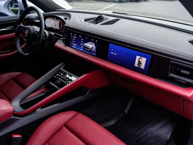 Porsche Macan EV — Фото автомобиля 7