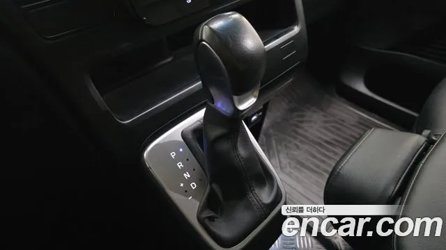 Hyundai Staria — Фото автомобиля 9