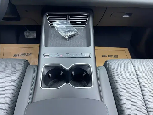 BYD Song Pro — Фото автомобиля 23