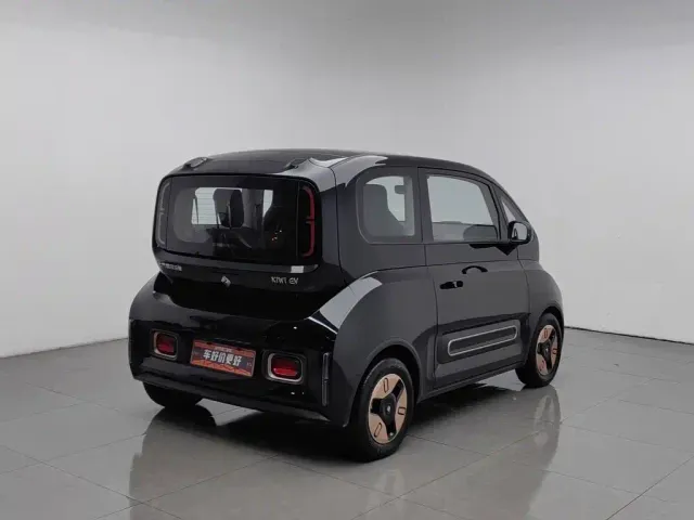 Baojun KiWi EV — Фото автомобиля 2