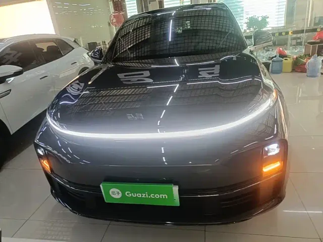 Li Auto L7 — Фото автомобиля 2