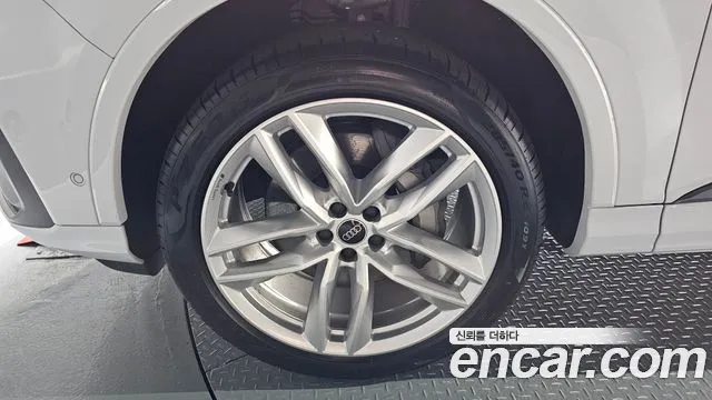 Audi Q7 45 TDI quattro Premium — Фото автомобиля 5
