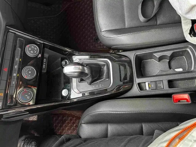 Volkswagen Volkswagen T-ROC 2021 Facelift 280TSI DSG 2WD Comfort Smart Connect Edition — Фото автомобиля 9