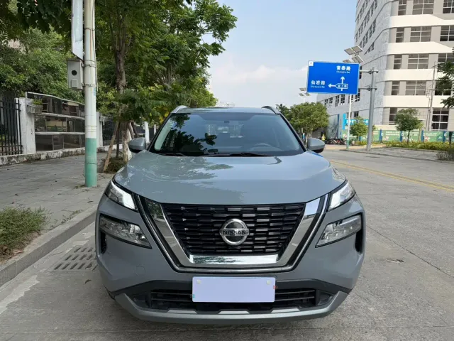 Nissan X-Trail — Фото автомобиля 2