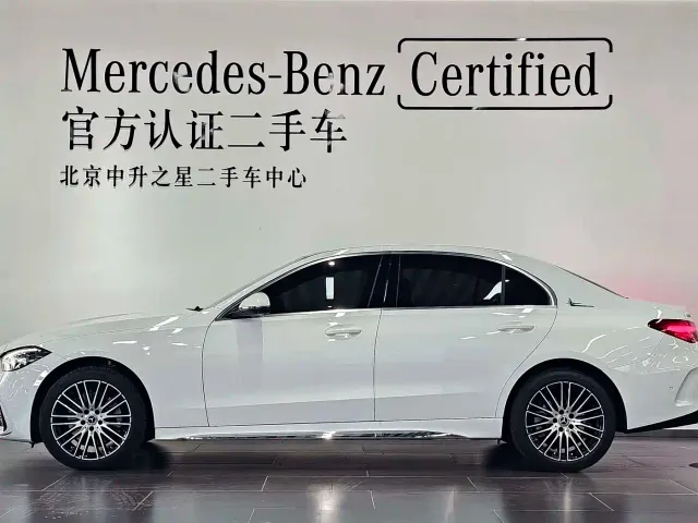 Mercedes-Benz C-Class — Фото автомобиля 2
