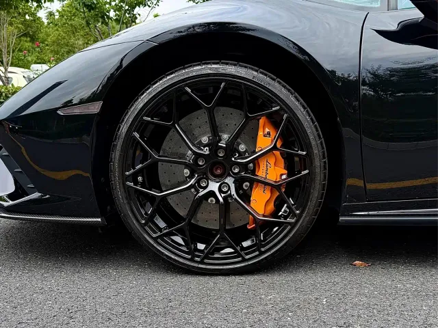 Lamborghini Huracan — Фото автомобиля 18