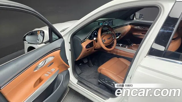 Genesis GV70 — Фото автомобиля 10