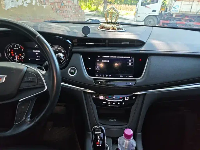 Cadillac XT5 — Фото автомобиля 9