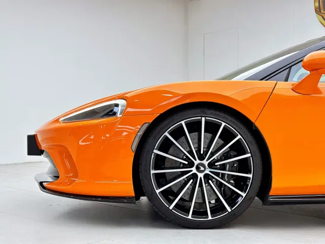 McLaren GT — Фото автомобиля 6