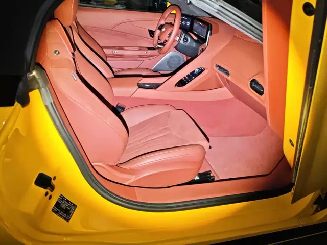 MG MG Cyberster 2024 520km Legend AWD Red Canopy Edition — Фото автомобиля 7